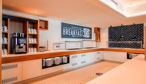 Daily buffet breakfast (EUR 17.9 per person)