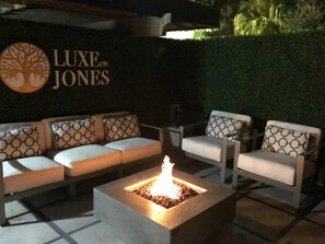 Lobby sitting area - Metal Oak by Lucky Savannah (Savannah)