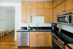 Condo, 2 chambres | Cuisine privée