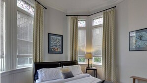 House, 3 Bedrooms - The Victorian Porch (Savannah)