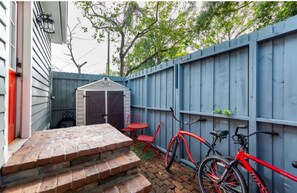 House, 2 Bedrooms | Terrace/patio - Montgomery House Lower by Lucky Savannah (Savannah)