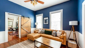 Living room - Montgomery House Lower by Lucky Savannah (Savannah)