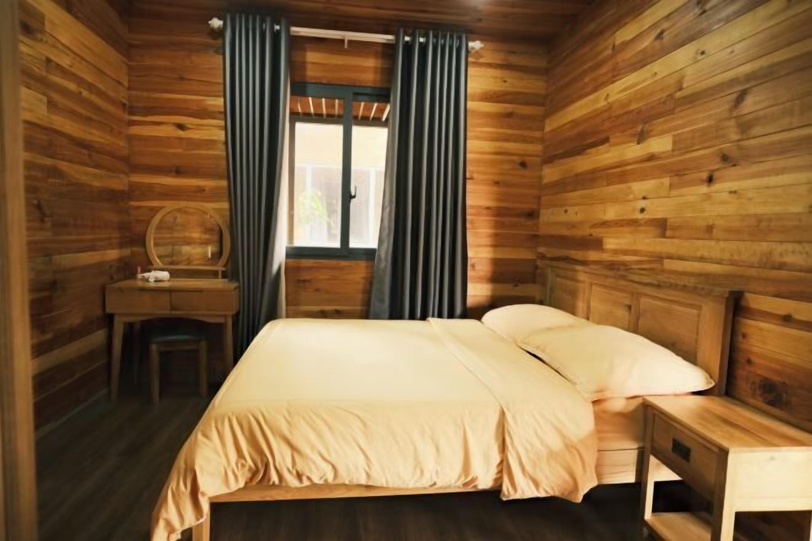 Minibar, coffres-forts dans les chambres, décoration personnalisée