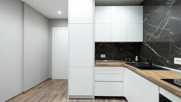 Apartment | Private kitchen | Dining tables