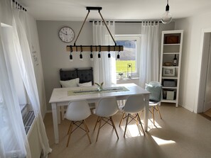 基础独立别墅 | 2 多间卧室、特色家居、熨斗/熨衣板、免费 WiFi