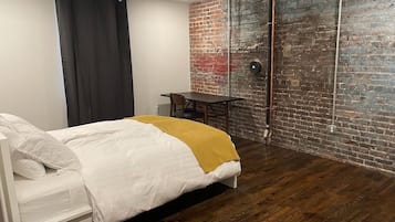 2 dormitorios, escritorio, tabla de planchar con plancha y wifi