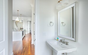 Stadtwohnung, 3 Schlafzimmer | Badezimmer