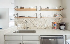 Condo, 1 cama Queen size | Cocina privada