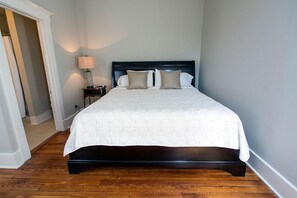 1 bedroom - Liberty Landing Too by Lucky Savannah (Savannah)