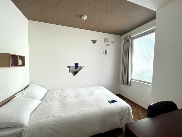 Standard Double Room | Blackout drapes, iron/ironing board, free WiFi, bed sheets - Hotel Wan Osaka ebisu (Osaka)