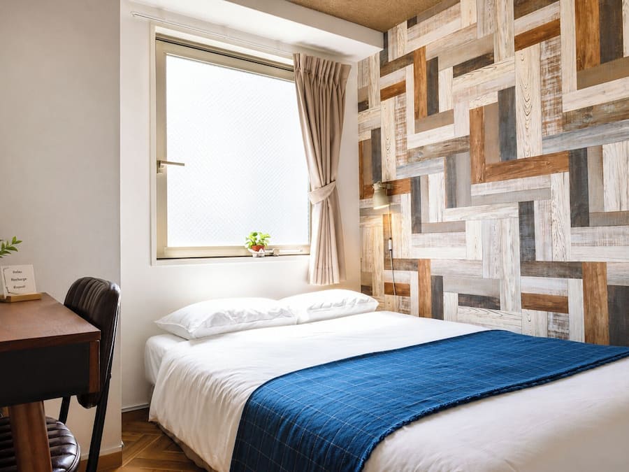 Cortinas blackout, tabla de planchar con plancha y wifi gratis