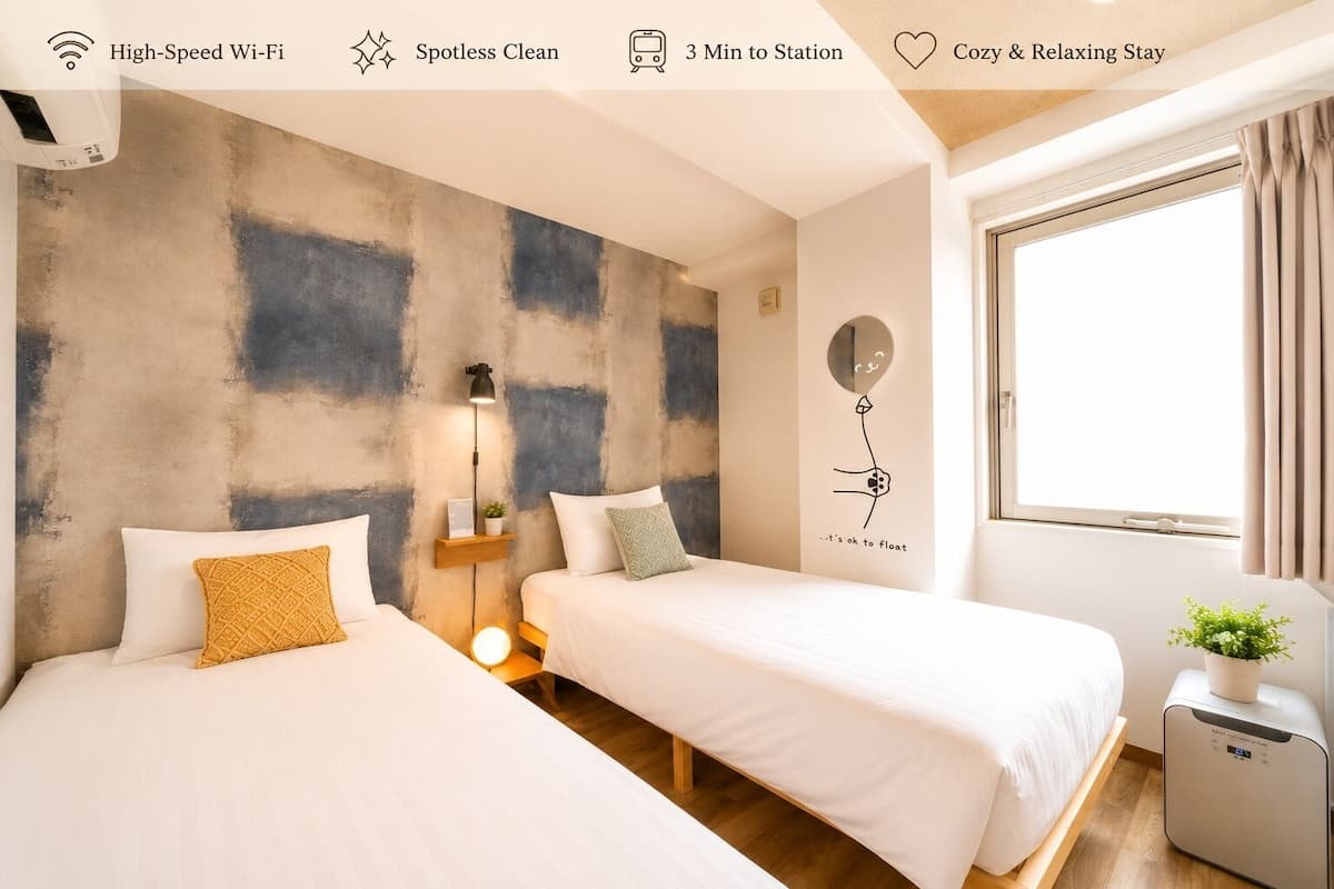 Habitación estándar con 2 camas individuales | Cortinas blackout, tabla de planchar con plancha y wifi gratis