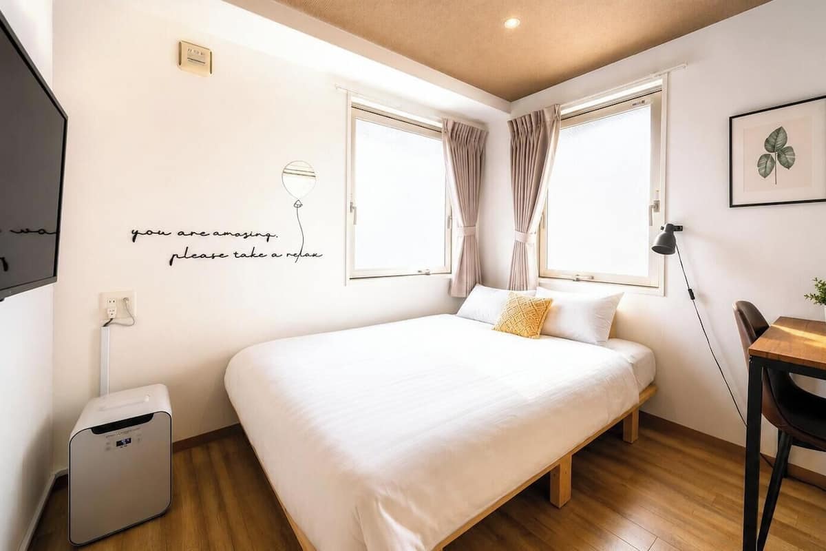 Habitación estándar doble | Cortinas opacas, tabla de planchar con plancha, wifi gratis
