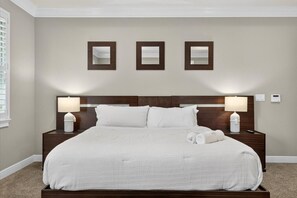 6 bedrooms, desk, iron/ironing board, travel cot - Stunning South Tampa 6 Bedroom House (Tampa)