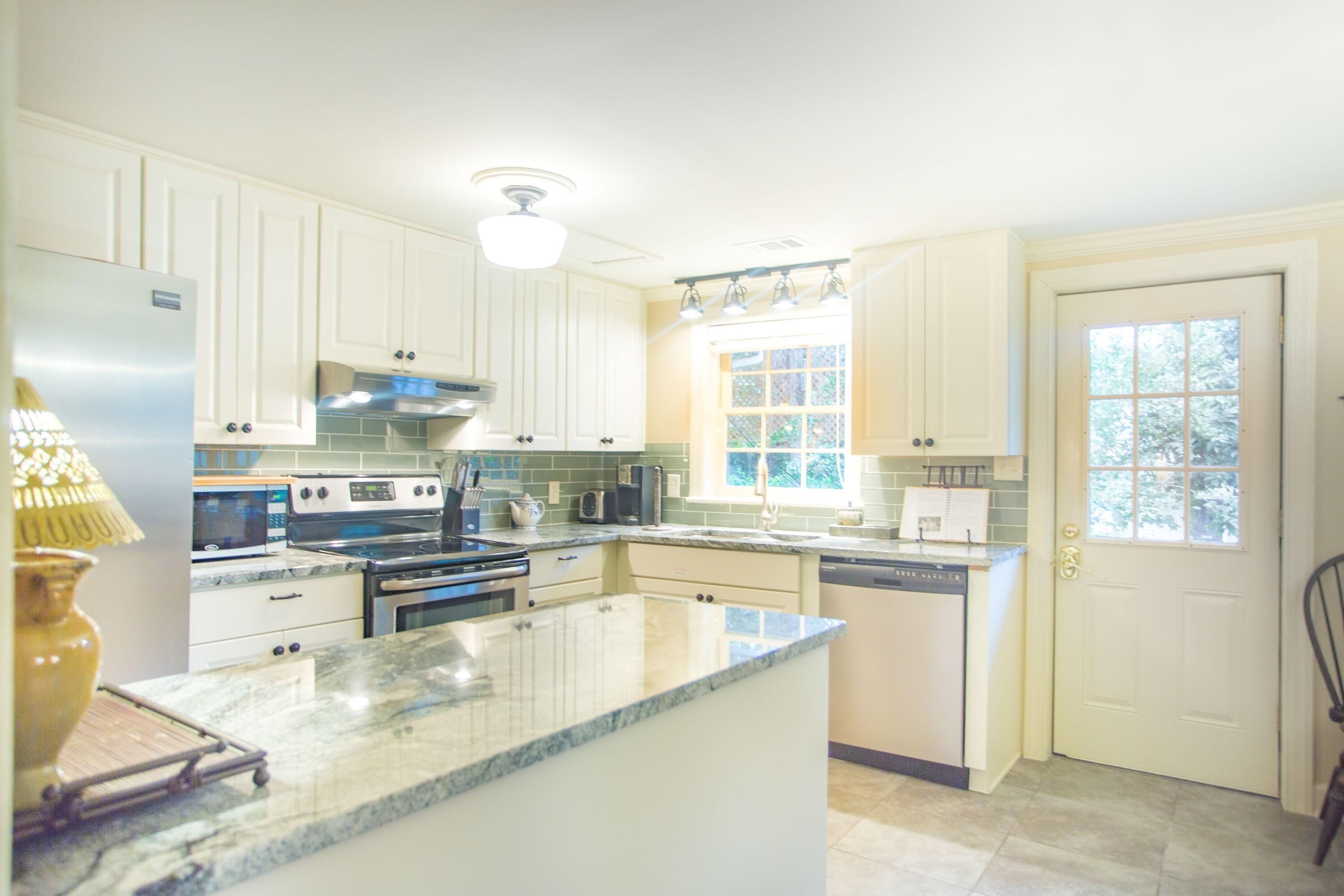 Townhome, 2 Bedrooms | Private kitchen