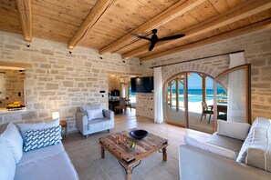 Smart-TV, Stereoanlage