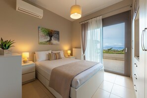 2 Schlafzimmer, Zimmersafe, Schreibtisch, Bügeleisen/Bügelbrett