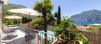 Within walking distance of downtown and the lake