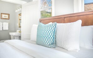 Condo, 1 Bedroom | 1 bedroom - Cobb's Carriage by Lucky Savannah (Savannah)