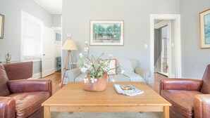Living room - Cobb's Carriage by Lucky Savannah (Savannah)