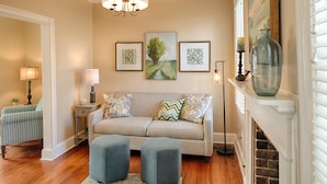 House, 3 Bedrooms | Living area - Blue on Broughton by Lucky Savannah (Savannah)