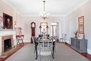 Dining room - Mayor's Quarters by Lucky Savannah (Savannah)