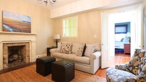 Maison, 2 chambres | Salle de séjour