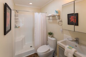 Condo, 1 Queen Bed | Bathroom | Towels - Villa on Broughton Carriage by Lucky Savannah (Savannah)
