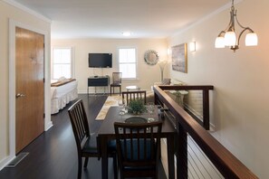 Appartamento, 1 letto queen | Ristoranti