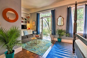 House, 2 Bedrooms | Living room