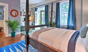 House, 2 Bedrooms - Julia's Jewel on Price by Lucky Savannah (Savannah)