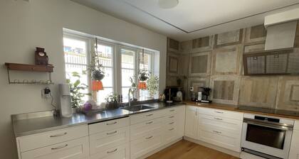 Spacious, centrally located villa with exclusive spa
