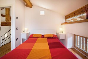 3 bedrooms, free WiFi, bed sheets - Apartment "Villa Iagra" with Lake View, Garden & Wi-Fi (Tiarno di Sopra)