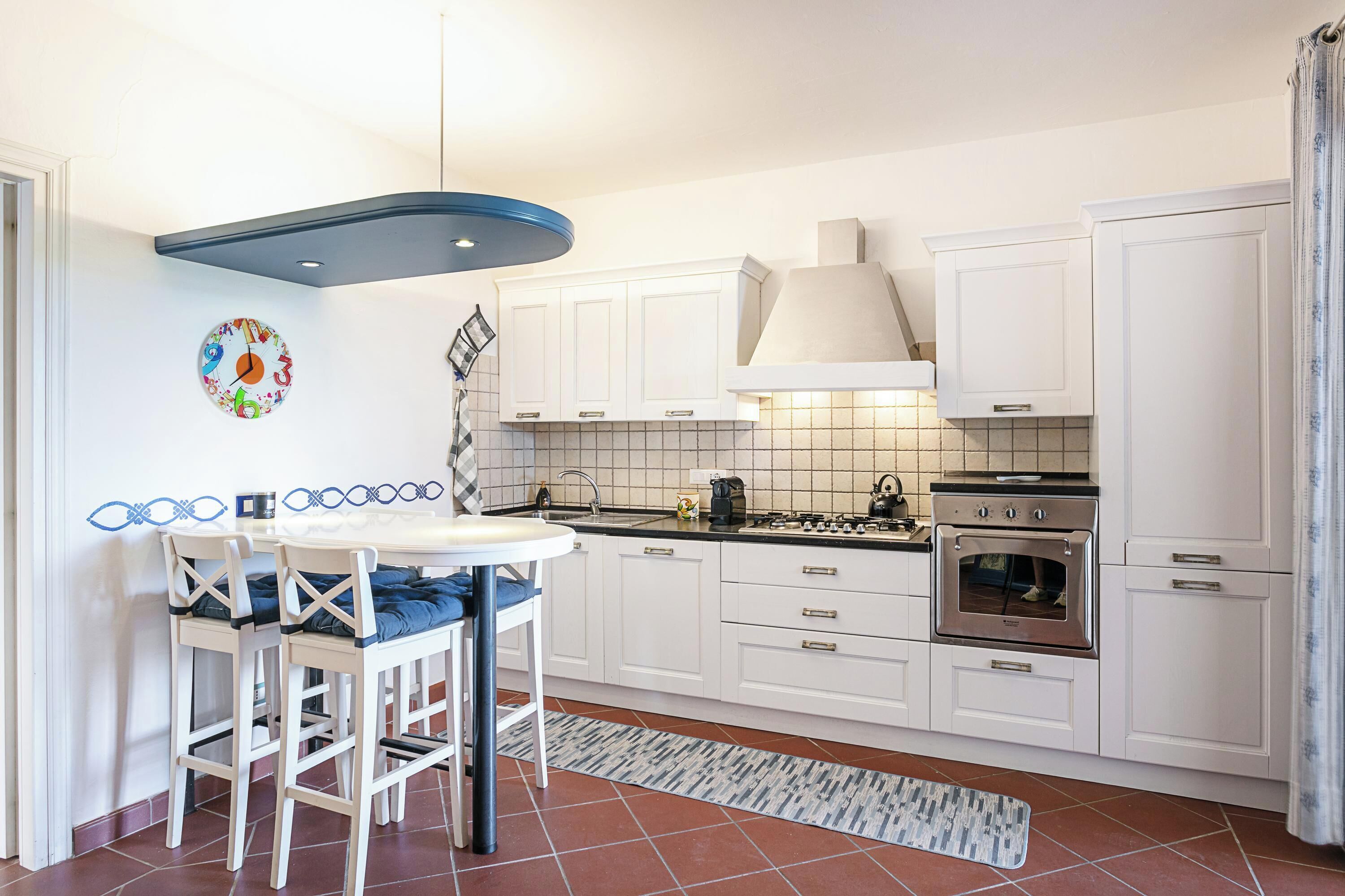 Réfrigérateur, four, plaque de cuisson, lave-vaisselle