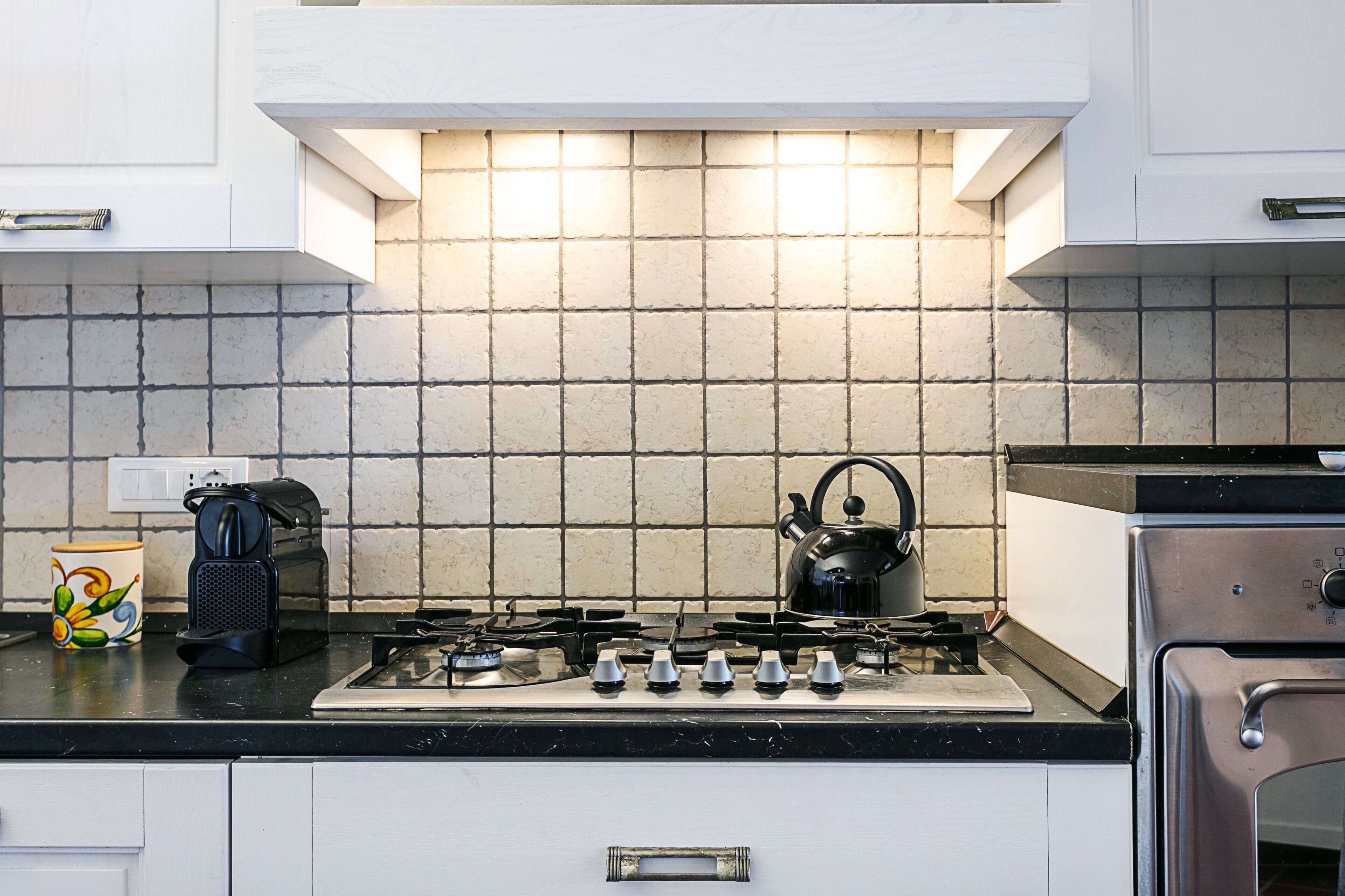 Kühlschrank, Ofen, Herdplatte, Geschirrspüler