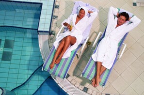 Sauna seca, banheira de hidromassagem, sauna a vapor