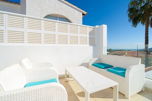 Property grounds - Villa Vega with Pool, Garden & Wi-Fi (Alfaz del Pi)