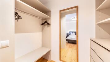 4 sovrum, strykjÀrn/strykbrÀda, gratis wi-fi och sÀngklÀder