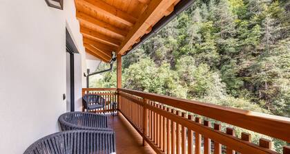 UB31 One Apartment – Exclusive Retreat with Mountain Views & Wellness