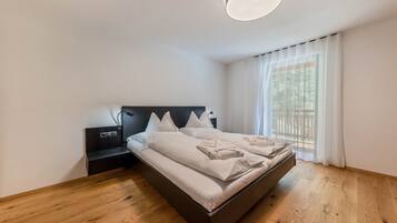 4 Schlafzimmer, Bügeleisen/Bügelbrett, kostenloses WLAN, Bettwäsche