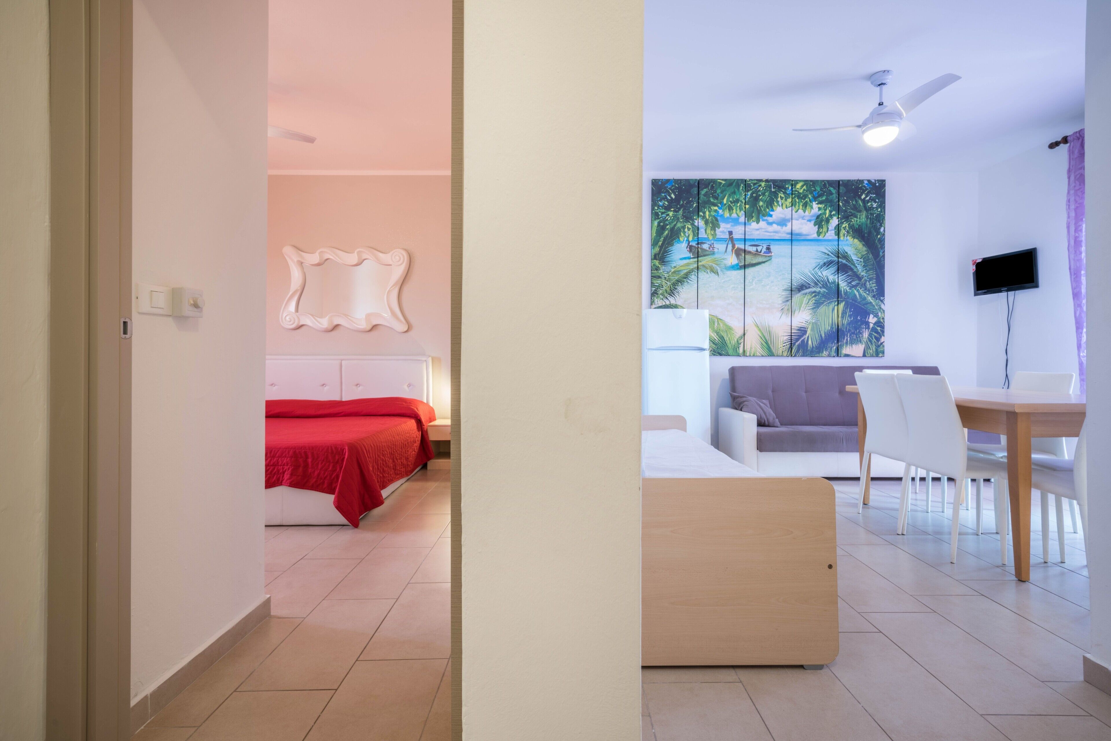 1 bedroom, bed sheets