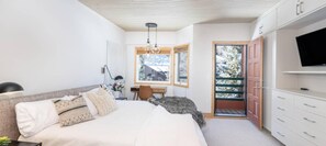 Condo, 1 Bedroom