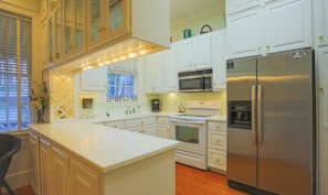 Maison mitoyenne, 3 chambres | Cuisine privée