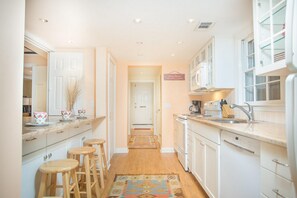 Hus - 5 sovrum | Eget kök