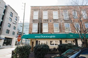 套房, 1 张特大床 | 外观