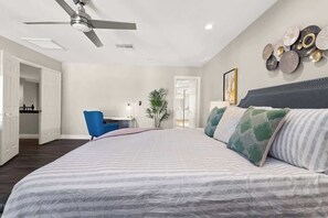 5 bedrooms, travel crib, WiFi, bed sheets