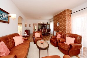 Smart TV, fireplace - Casa 626, Portuguese vacation home near the beach (Carvoeiro)