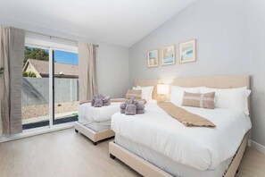 3 bedrooms, travel crib, WiFi, bed sheets