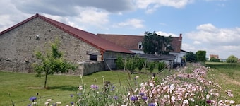 Renovated country house with terrace and garden