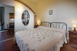 1 camera, ferro/asse da stiro, culla da viaggio, Wi-Fi gratuito